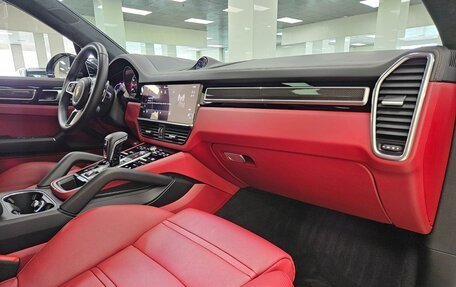 Porsche Cayenne III, 2021 год, 12 999 000 рублей, 14 фотография