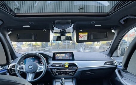 BMW 5 серия, 2019 год, 4 500 000 рублей, 6 фотография
