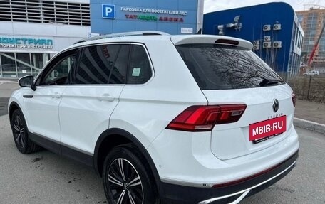 Volkswagen Tiguan II, 2021 год, 2 950 000 рублей, 5 фотография