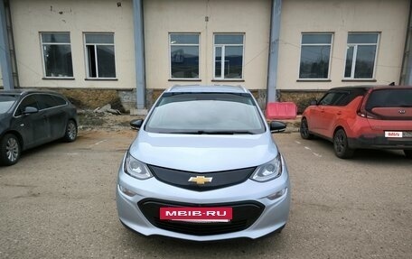 Chevrolet Bolt, 2017 год, 2 300 000 рублей, 6 фотография