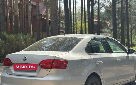 Volkswagen Jetta VI, 2012 год, 720 000 рублей, 3 фотография