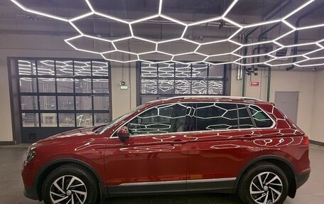 Volkswagen Tiguan II, 2018 год, 2 500 000 рублей, 6 фотография