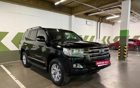 Toyota Land Cruiser 200, 2015 год, 5 400 000 рублей, 3 фотография