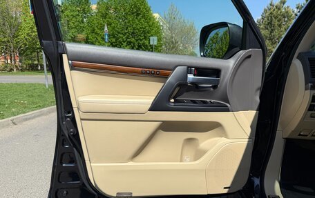 Toyota Land Cruiser 200, 2015 год, 5 400 000 рублей, 21 фотография