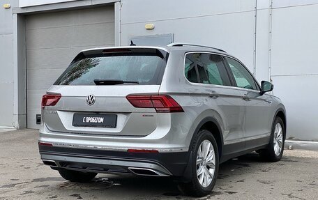 Volkswagen Tiguan II, 2018 год, 2 590 000 рублей, 4 фотография