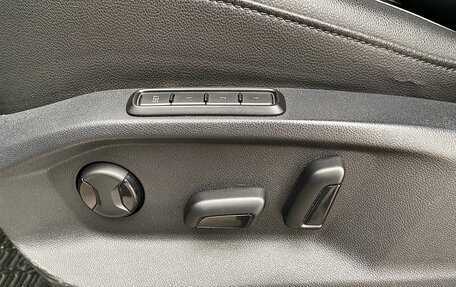 Volkswagen Tiguan II, 2018 год, 2 590 000 рублей, 11 фотография