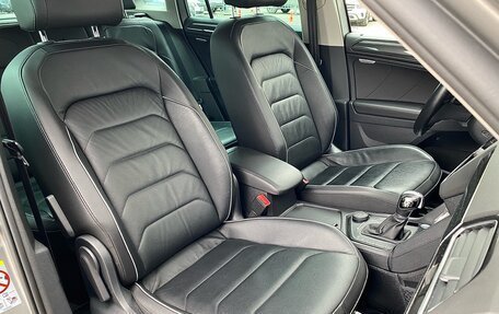 Volkswagen Tiguan II, 2018 год, 2 590 000 рублей, 24 фотография