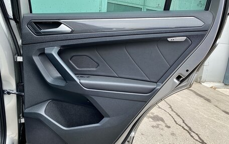 Volkswagen Tiguan II, 2018 год, 2 590 000 рублей, 29 фотография