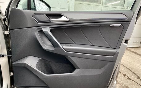 Volkswagen Tiguan II, 2018 год, 2 590 000 рублей, 30 фотография