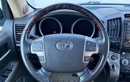 Toyota Land Cruiser 200, 2011 год, 2 440 000 рублей, 13 фотография