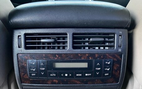 Toyota Land Cruiser 200, 2011 год, 2 440 000 рублей, 21 фотография