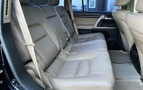 Toyota Land Cruiser 200, 2011 год, 2 440 000 рублей, 23 фотография