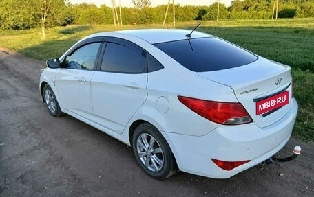 Hyundai Solaris II рестайлинг, 2016 год, 830 000 рублей, 3 фотография
