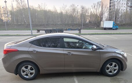 Hyundai Elantra V, 2012 год, 850 000 рублей, 2 фотография