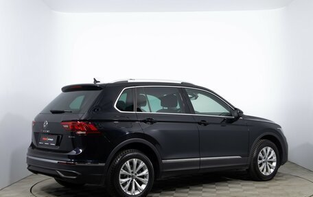Volkswagen Tiguan II, 2020 год, 2 400 000 рублей, 5 фотография
