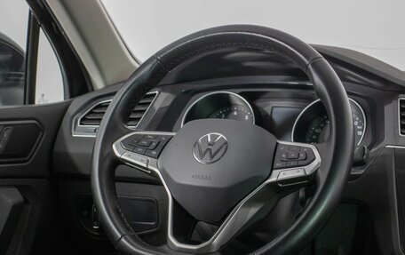 Volkswagen Tiguan II, 2020 год, 2 400 000 рублей, 15 фотография