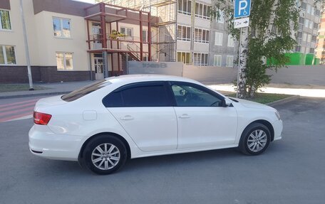 Volkswagen Jetta VI, 2015 год, 1 050 000 рублей, 6 фотография