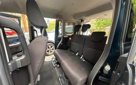 Toyota Roomy I, 2019 год, 1 390 000 рублей, 12 фотография