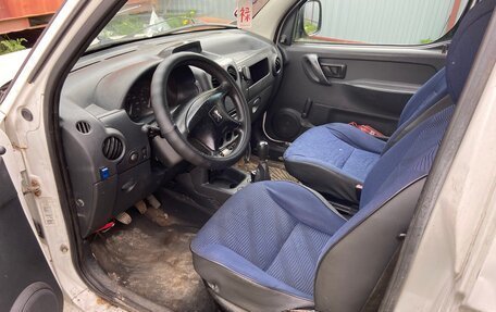 Peugeot Partner II рестайлинг 2, 2006 год, 180 000 рублей, 15 фотография