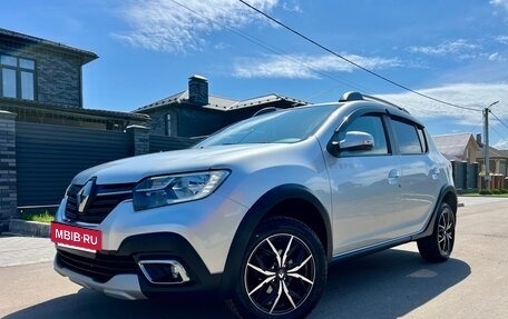 Renault Sandero II рестайлинг, 2019 год, 1 245 000 рублей, 2 фотография