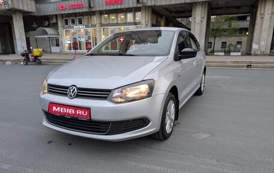 Volkswagen Polo VI (EU Market), 2013 год, 1 075 000 рублей, 1 фотография