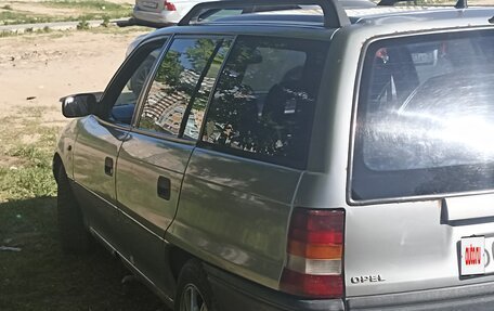 Opel Astra F, 1995 год, 140 000 рублей, 3 фотография