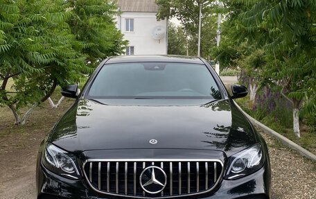 Mercedes-Benz E-Класс, 2017 год, 3 400 000 рублей, 5 фотография