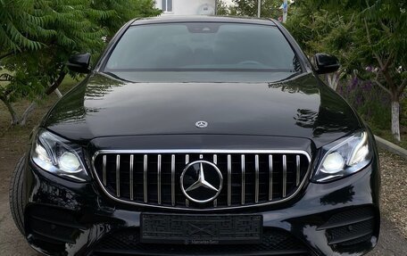 Mercedes-Benz E-Класс, 2017 год, 3 400 000 рублей, 15 фотография