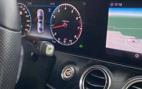Mercedes-Benz E-Класс, 2017 год, 3 400 000 рублей, 9 фотография