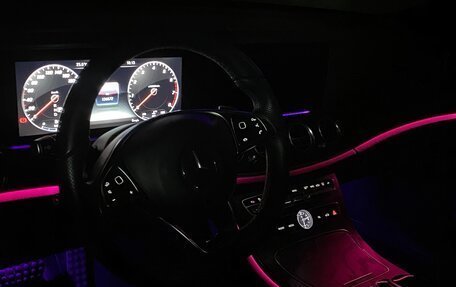 Mercedes-Benz E-Класс, 2017 год, 3 400 000 рублей, 22 фотография