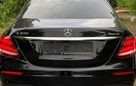 Mercedes-Benz E-Класс, 2017 год, 3 400 000 рублей, 25 фотография