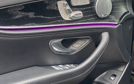 Mercedes-Benz E-Класс, 2017 год, 3 400 000 рублей, 36 фотография