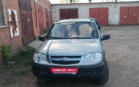 Chevrolet Niva I рестайлинг, 2015 год, 670 000 рублей, 2 фотография