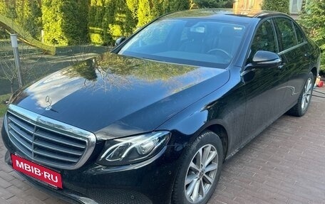 Mercedes-Benz E-Класс, 2019 год, 3 300 000 рублей, 2 фотография