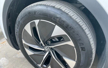 Volkswagen ID.4, 2021 год, 2 990 000 рублей, 10 фотография