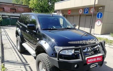 Mitsubishi Pajero Sport II рестайлинг, 2015 год, 2 500 000 рублей, 3 фотография