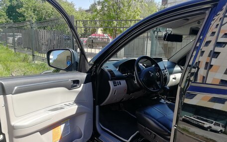 Mitsubishi Pajero Sport II рестайлинг, 2015 год, 2 500 000 рублей, 26 фотография