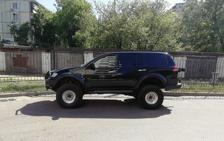 Mitsubishi Pajero Sport II рестайлинг, 2015 год, 2 500 000 рублей, 27 фотография