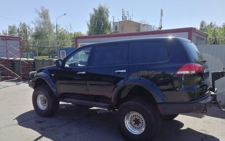Mitsubishi Pajero Sport II рестайлинг, 2015 год, 2 500 000 рублей, 31 фотография