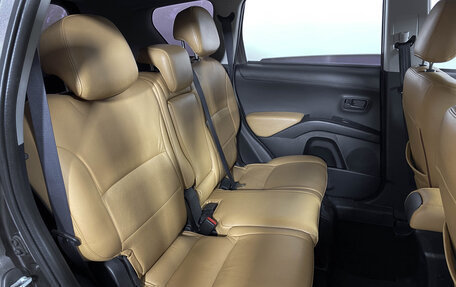 Mitsubishi Outlander III рестайлинг 3, 2010 год, 899 000 рублей, 11 фотография