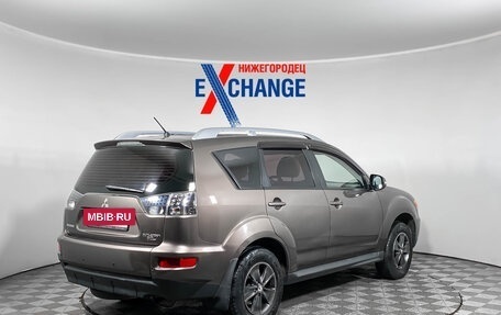 Mitsubishi Outlander III рестайлинг 3, 2010 год, 899 000 рублей, 4 фотография