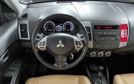 Mitsubishi Outlander III рестайлинг 3, 2010 год, 899 000 рублей, 13 фотография