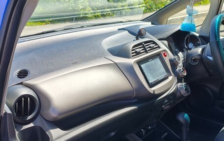 Honda Fit III, 2011 год, 980 000 рублей, 31 фотография