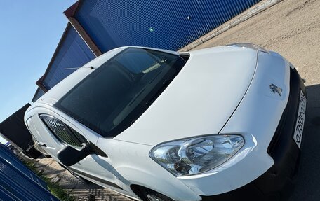 Peugeot Partner II рестайлинг 2, 2014 год, 530 000 рублей, 2 фотография