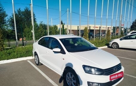 Volkswagen Polo VI (EU Market), 2016 год, 1 075 000 рублей, 2 фотография