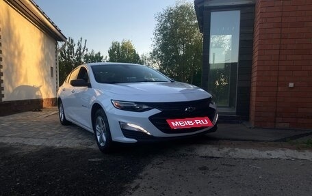 Chevrolet Malibu IX, 2020 год, 1 750 000 рублей, 2 фотография