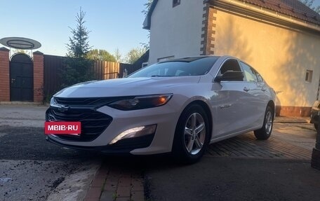 Chevrolet Malibu IX, 2020 год, 1 750 000 рублей, 4 фотография