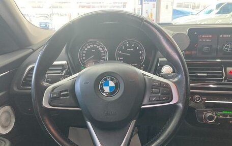 BMW 1 серия, 2022 год, 3 850 000 рублей, 10 фотография