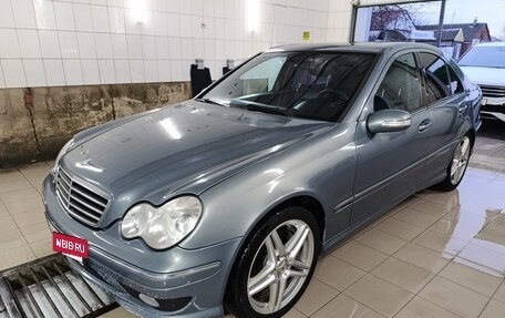 Mercedes-Benz C-Класс, 2005 год, 870 000 рублей, 2 фотография
