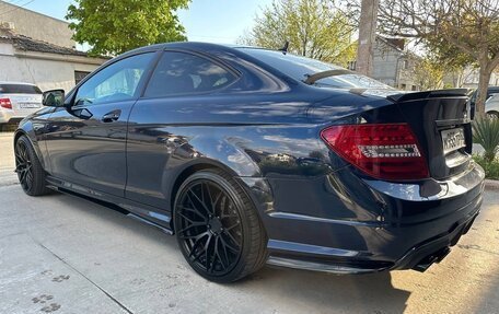 Mercedes-Benz C-Класс, 2011 год, 2 100 000 рублей, 3 фотография